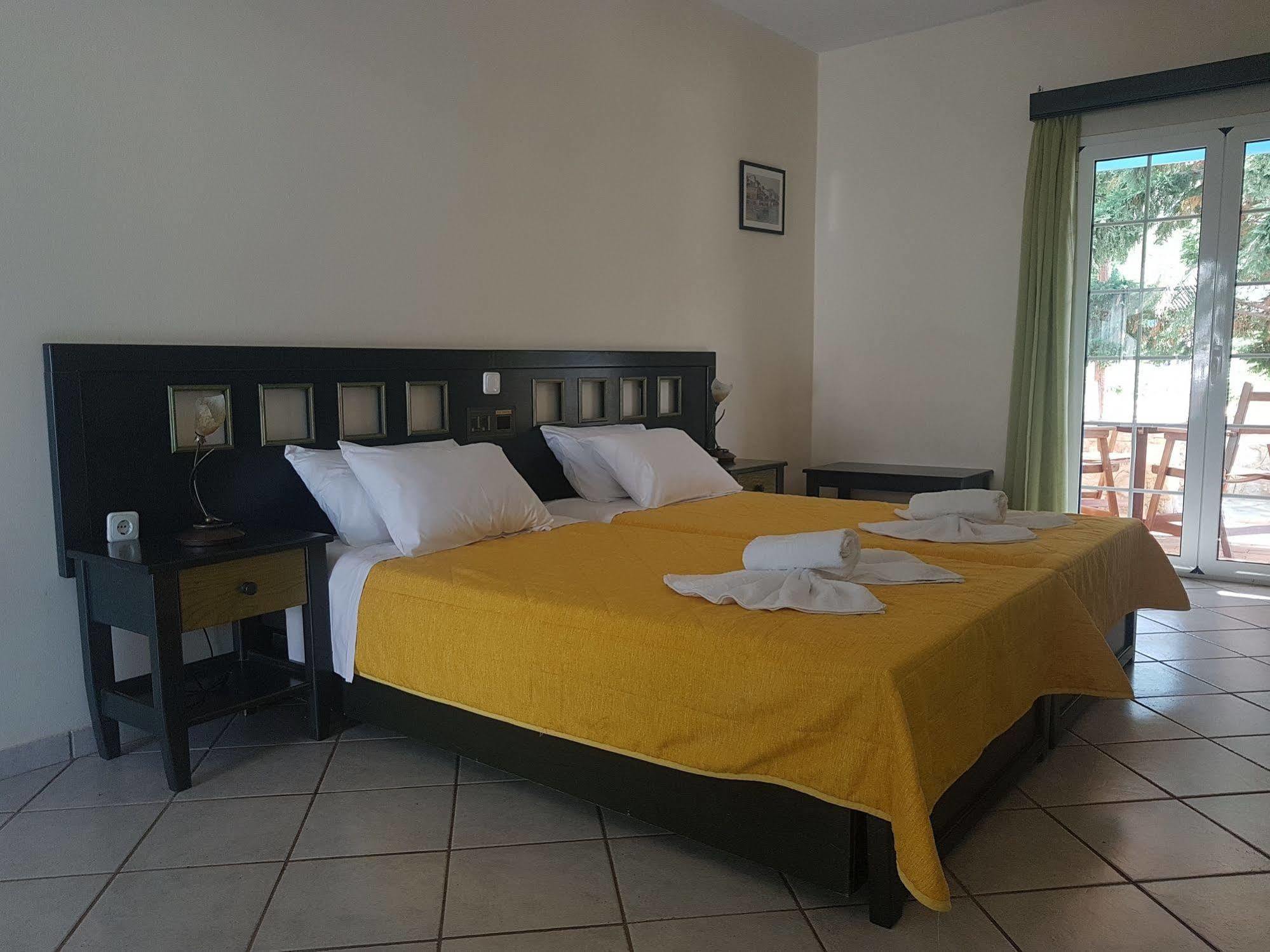 Pantonia Apartments Agia Pelagia  Bagian luar foto