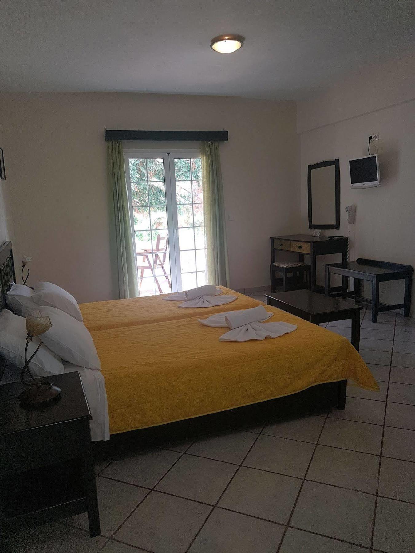 Pantonia Apartments Agia Pelagia  Bagian luar foto