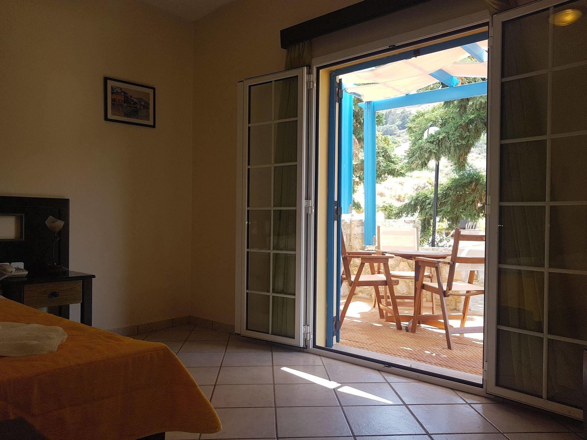 Pantonia Apartments Agia Pelagia  Bagian luar foto